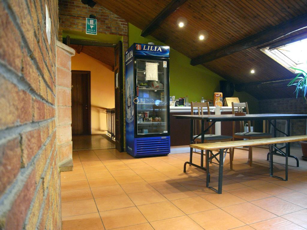 Hostel California Milano Ngoại thất bức ảnh