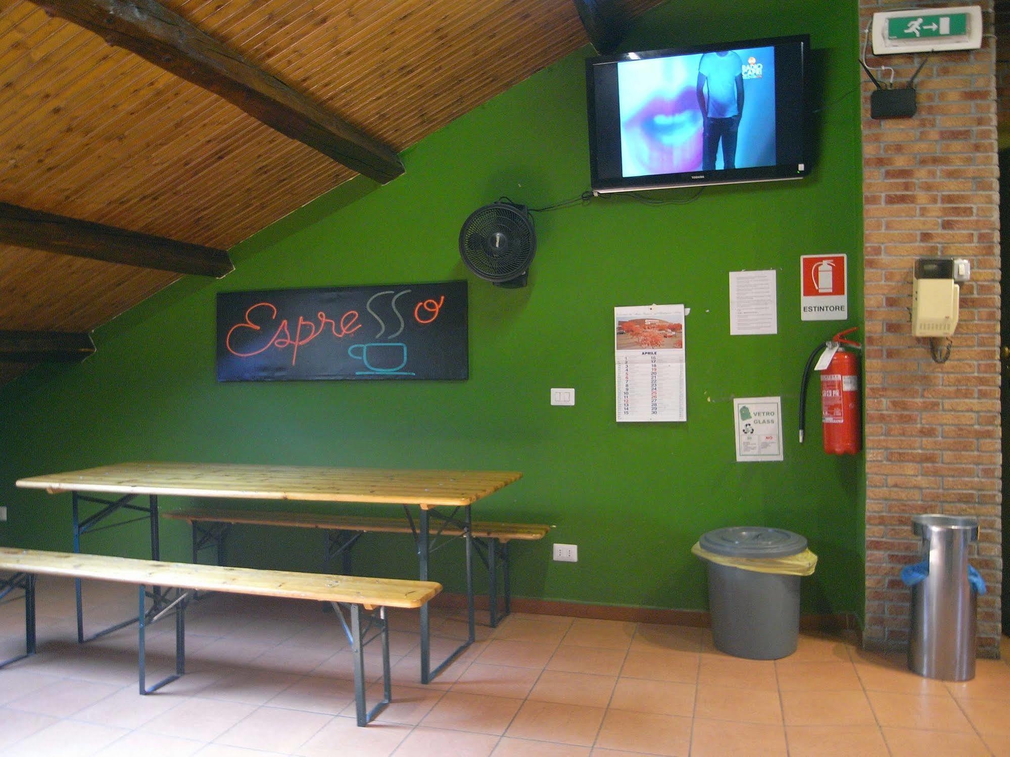 Hostel California Milano Ngoại thất bức ảnh
