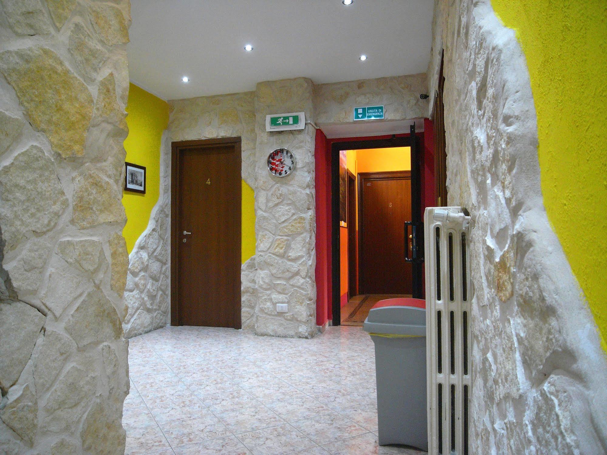 Hostel California Milano Ngoại thất bức ảnh
