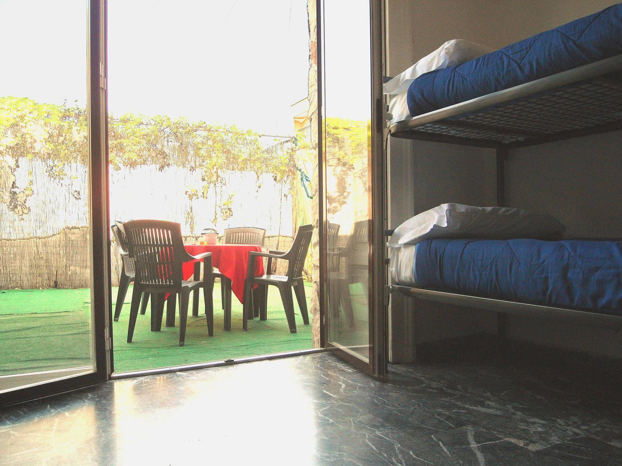 Hostel California Milano Ngoại thất bức ảnh