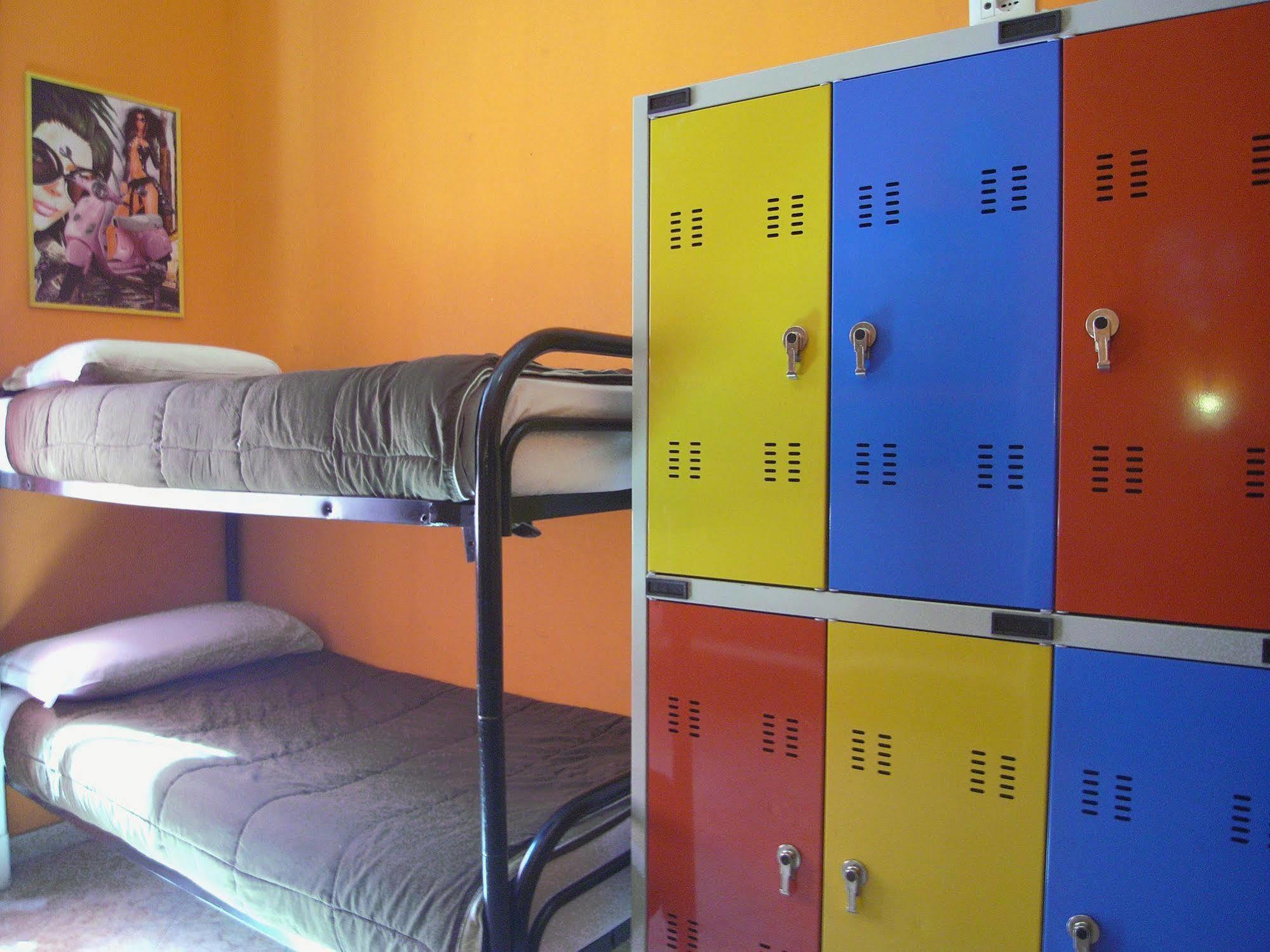 Hostel California Milano Ngoại thất bức ảnh