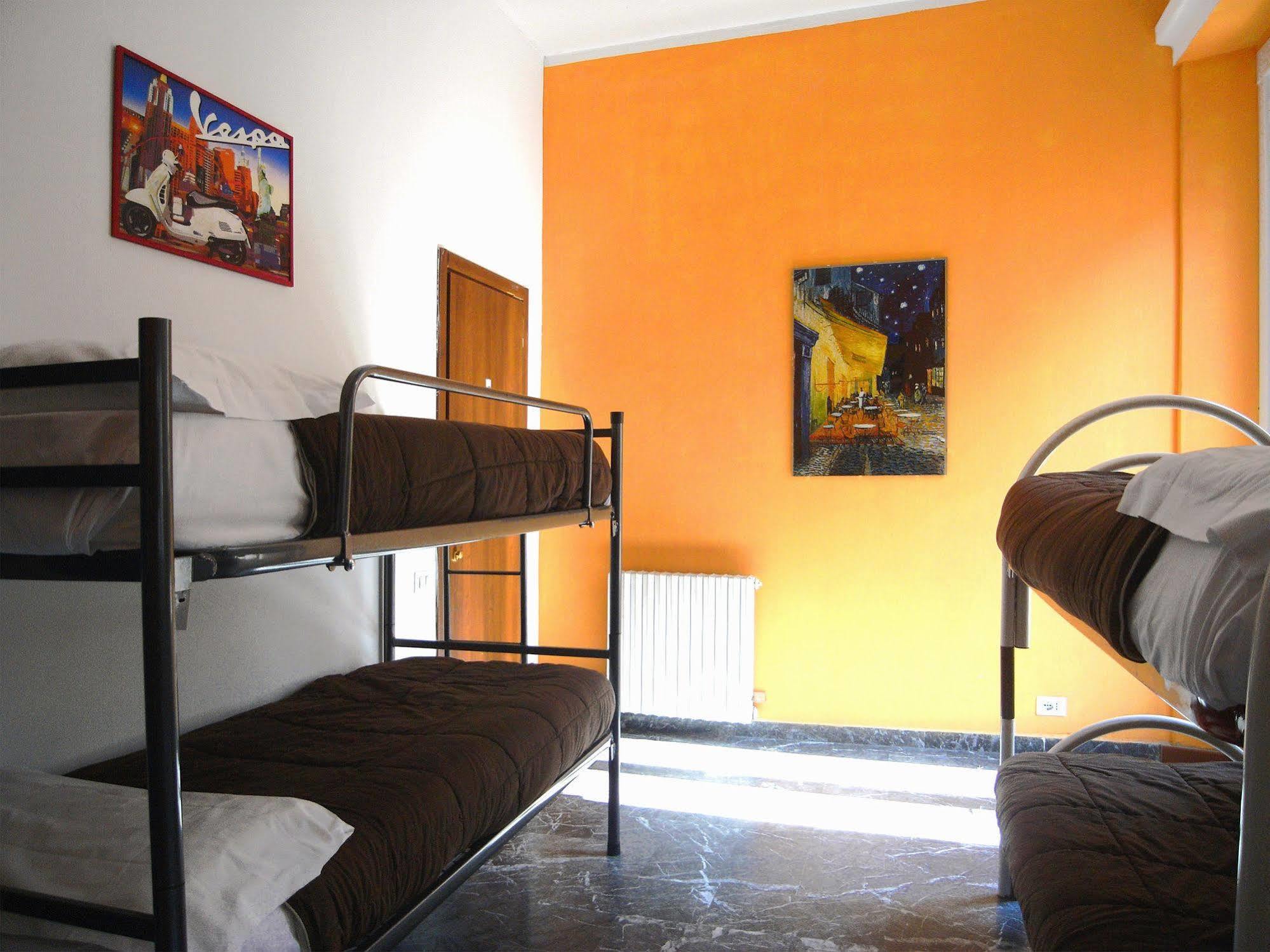 Hostel California Milano Ngoại thất bức ảnh