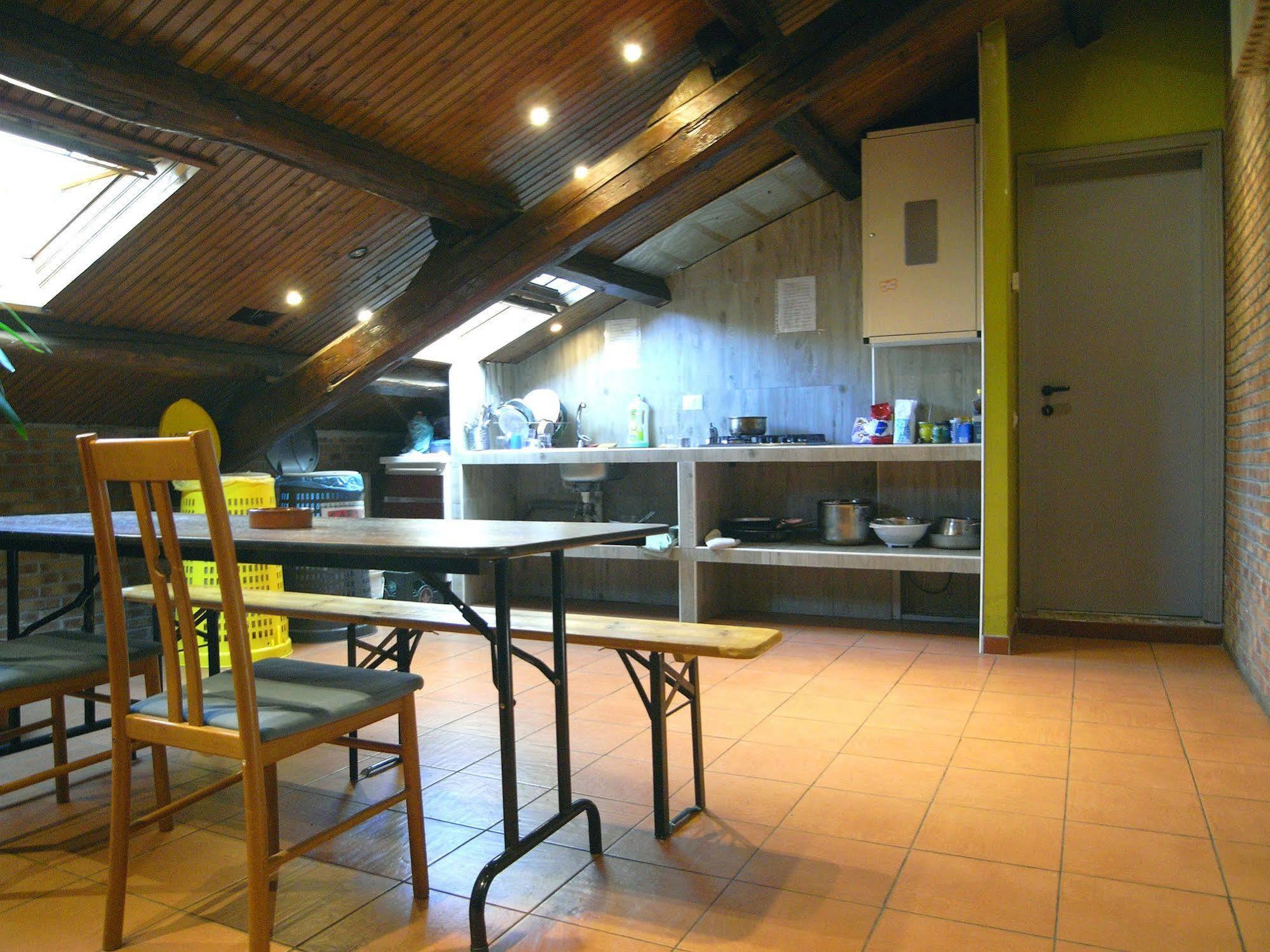 Hostel California Milano Ngoại thất bức ảnh