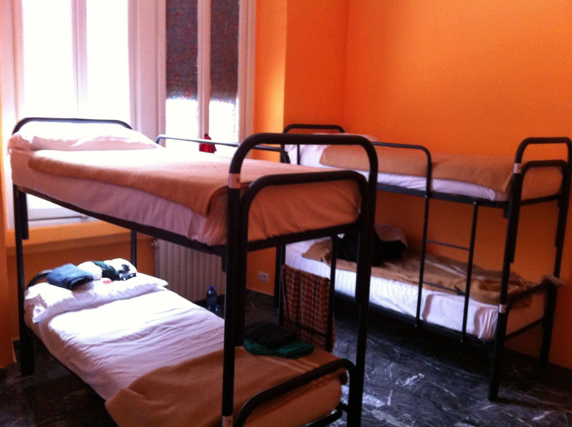 Hostel California Milano Ngoại thất bức ảnh